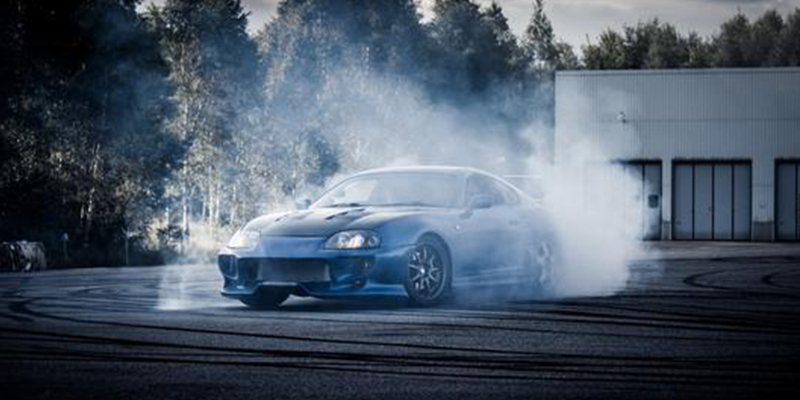 汽車油封漏油不解決，就有大問(wèn)題